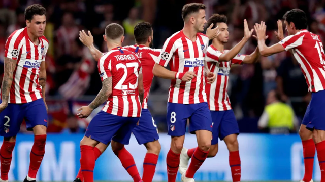 詹姆斯：亚当斯强的离谱，全队人加上教练组、安保才能卡住他（詹姆斯：亚当斯强到离谱，不把全队连同教练组和安保都拉上真拦不住）