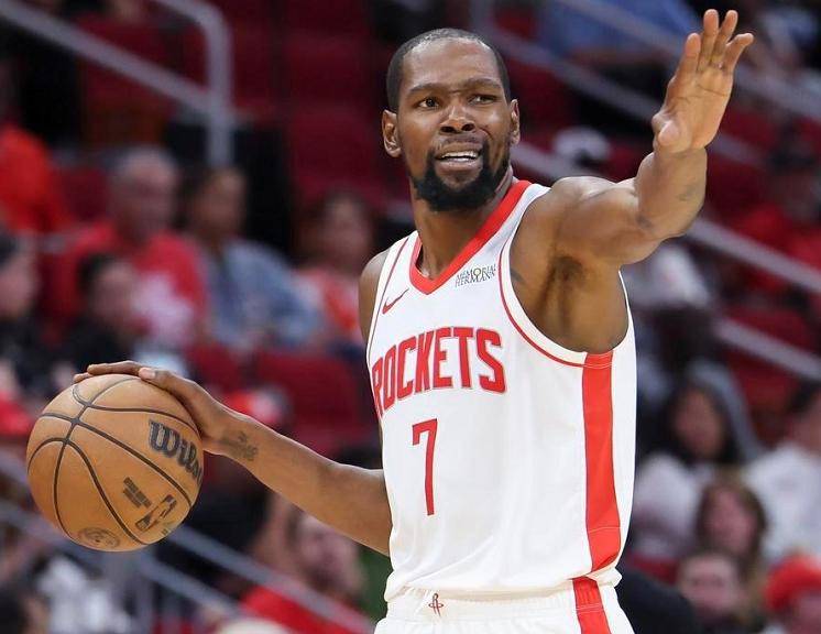 麦克阿瑟FCvs大埔亚冠赛前为香港大埔火灾遇难者...（亚冠赛前：麦克阿瑟FC对阵大埔，向香港大埔火灾遇难者致哀）