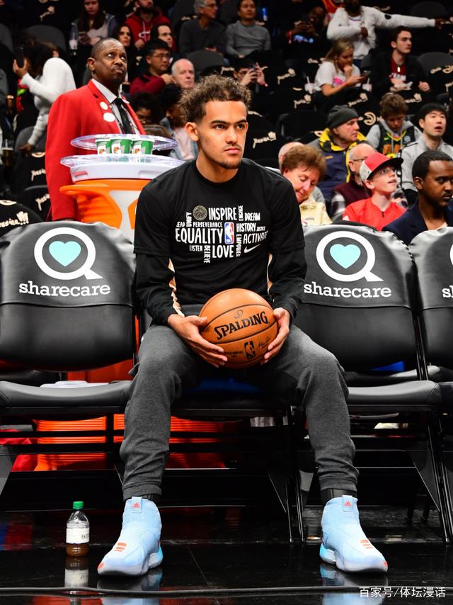 中超比赛亮点：上海海港2-1取胜山东泰山,（中超焦点战：上海海港2比1力克山东泰山）