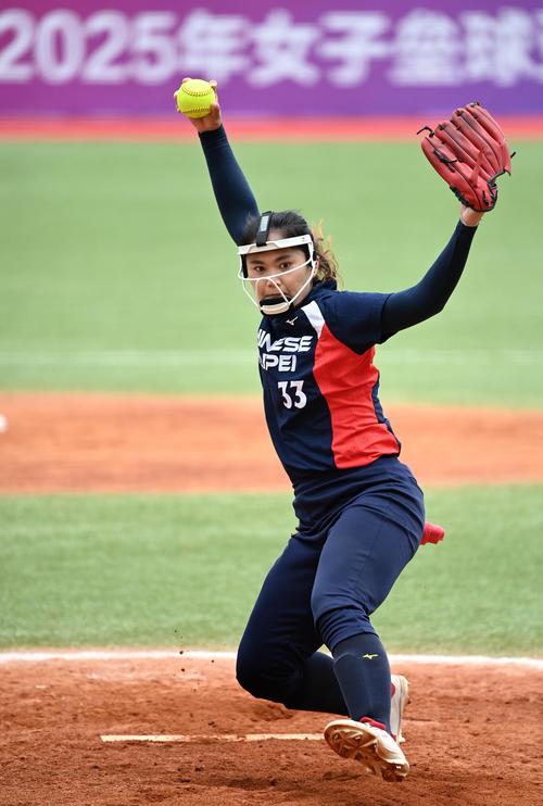 诺伊尔：补时进2球让大家松一口气，是否续约明年3月再考虑（诺伊尔：补时阶段连入两球才松了口气，续约要到明年3月再议）