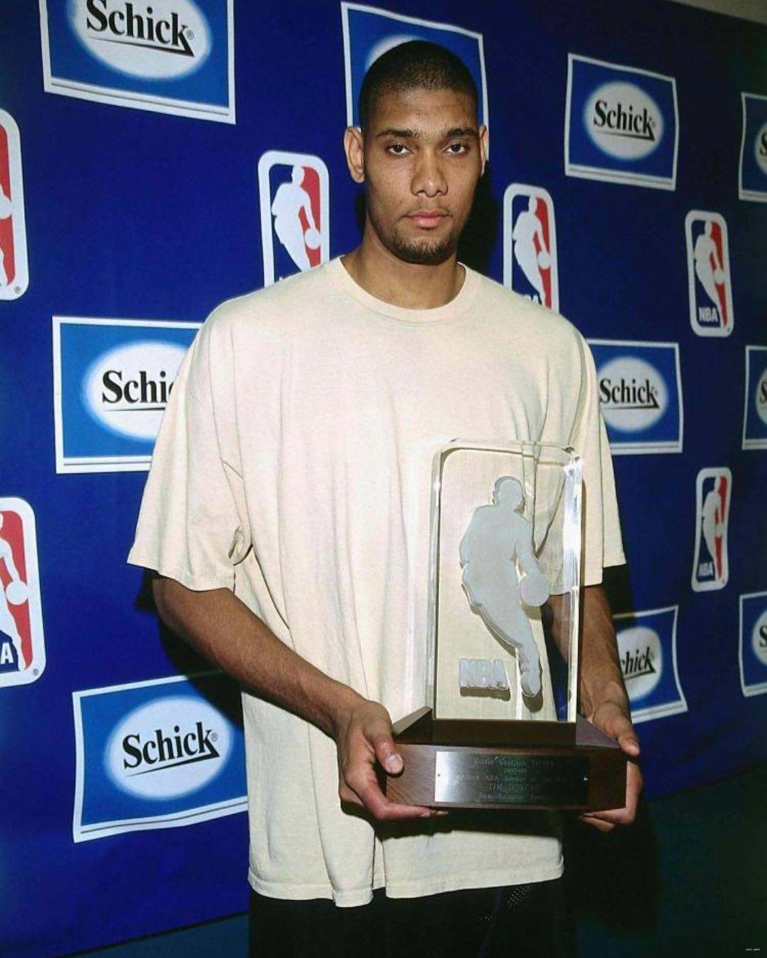 斯帅：为什么换下伊尔迪兹？我换上的是转会费5000万的奥蓬达（斯帅解释换下伊尔迪兹：让5000万欧的奥蓬达登场）